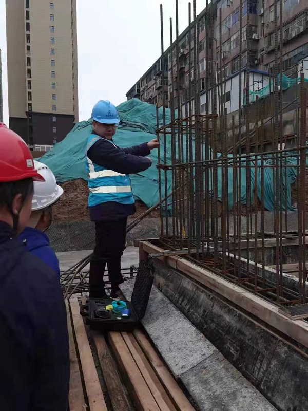 城投时代三期一标段9号楼基础接地检测顺利完成